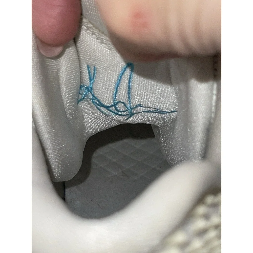 Nike‎ Kyrie 3 Ivory - 852395-101 Size 16 Ivory/Pale Grey-Light Bone